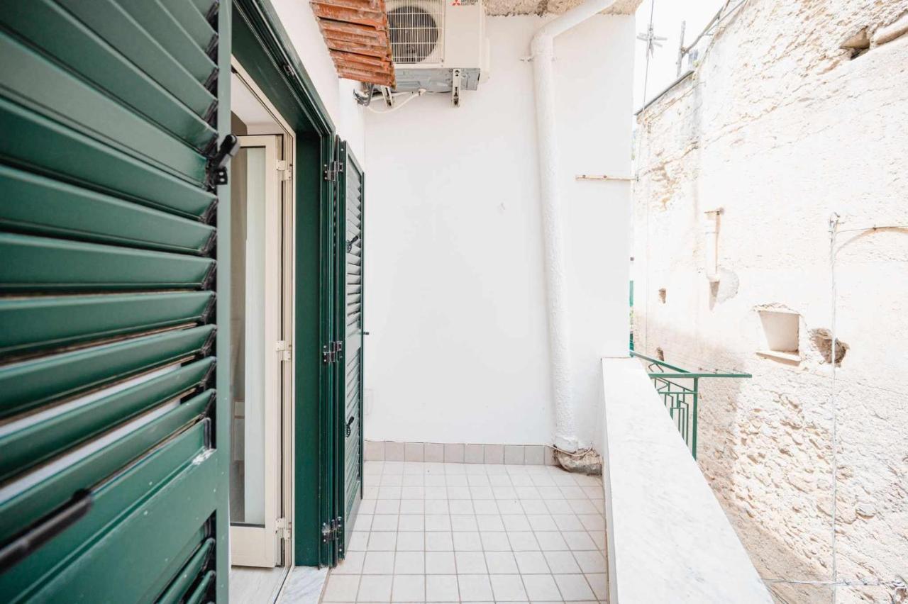 White Amalfi Centro Storico By Italianhost Lägenhet Exteriör bild